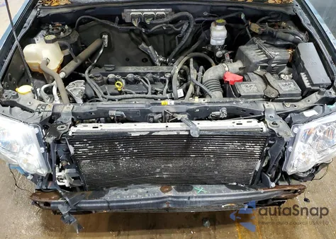 2010 Ford Escape Xlt from USA, damaged, VIN 1FMCU0D74AKD46210